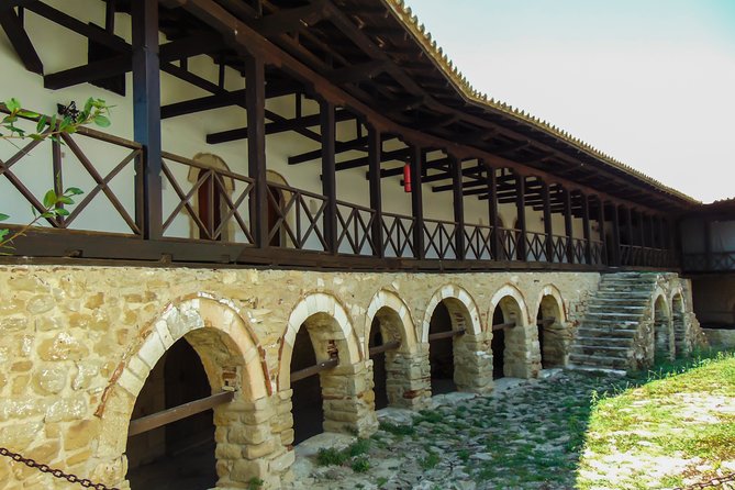 Apollonia and Ardenica Monastery - full day tour - How the guide affects the experience