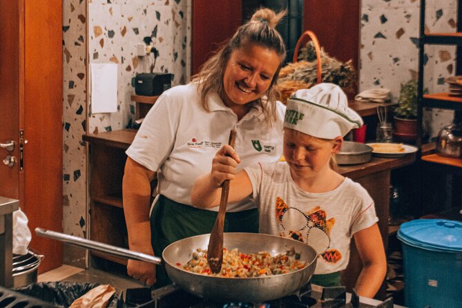 Cooking Class in Berat Slow Food Community - Arriving at Castle Park Hotel and Restaurant