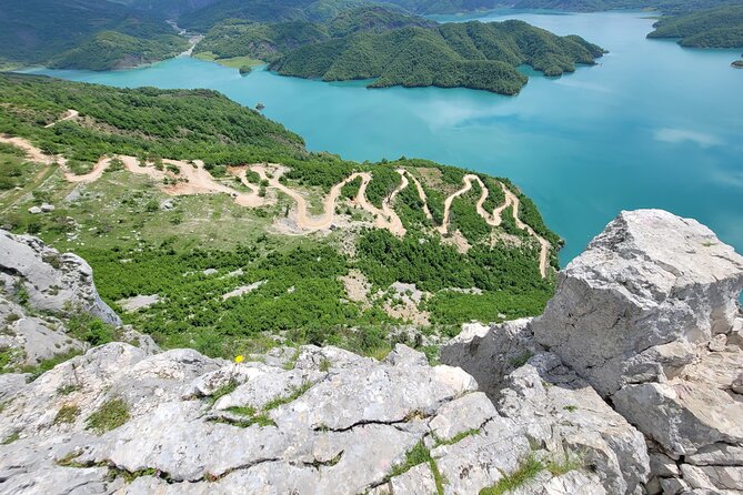 Hey Albania: Bovilla Afternoon Tour – Nature & Lake - The short hike up Gamti Mountain