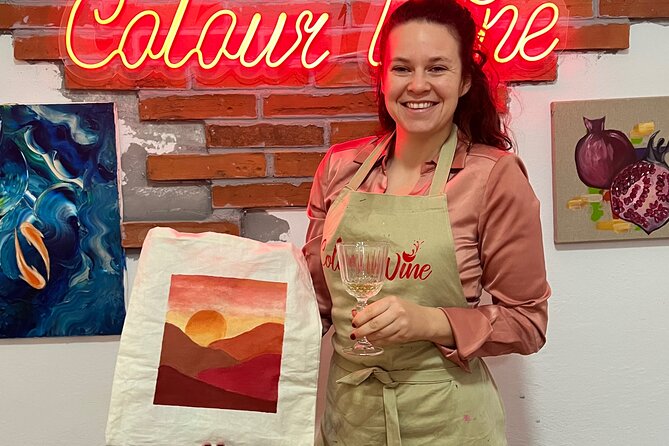 Painting on Tote Bags Workshop with Welcome Drink - A welcoming drink, with choices for different ages