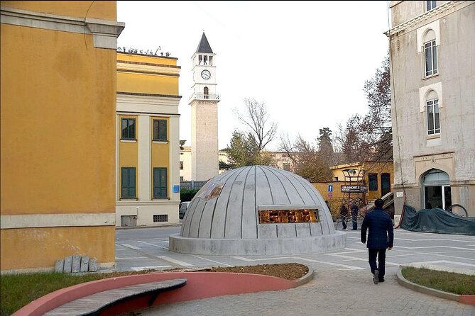 Panoramic City Tour Tirana - What the guide adds to the experience