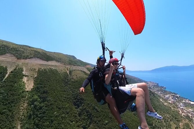 Paragliding Fly Tandem Vlora - Who will enjoy this flight most