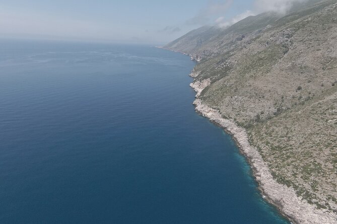 Private 6 H Boat Dafina Bay & Bear's Bay - Dafina Beach and the swim to Dafina Cave