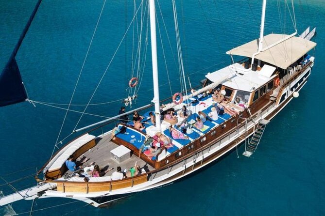 Saranda Prince Ennio-Daily Yacht Tour - Setting out from Saranda for a half-day at sea