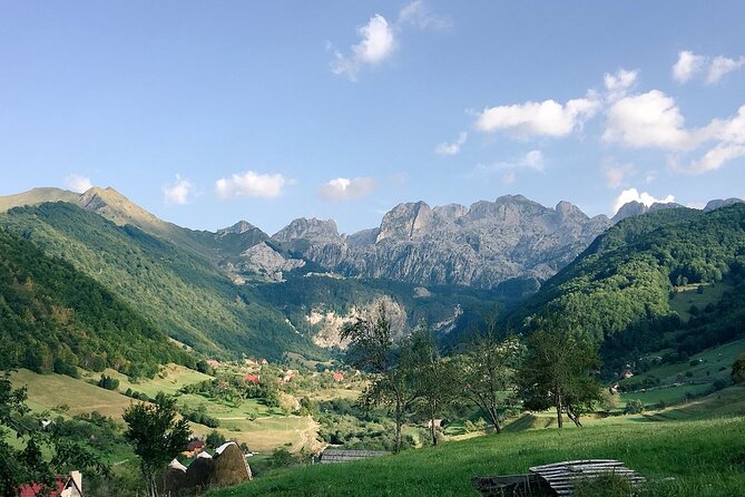 Self – Guided Peaks of the Balkans tour in 10 days - Day 6: Theth to Valbona over the old mule trail