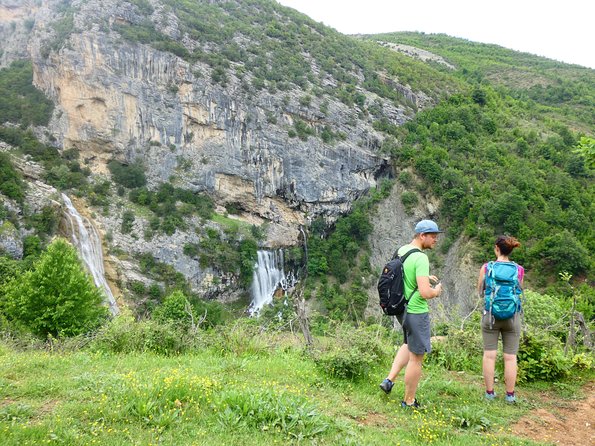 SOTIRA WATERFALL HIKING/TREKKING from Berat by 1001 Albanian Adventures - Hiking through forest to the falls