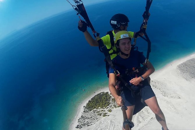 Tandem paragliding Albania (Llogara) - Getting to the meeting point in Llogara