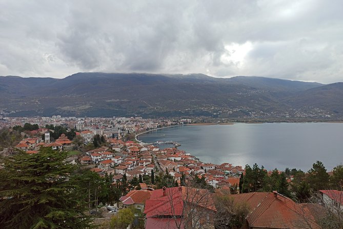 Tirana ⇔ Ohrid, North Macedonia - Arriving in Ohrid without another connection