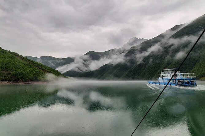 Tour of Komani, Valbona, Thethi, Blue Eye in three days - Rragami Waterfall and the demanding Valbona Pass