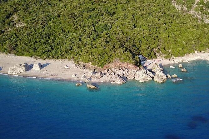 Visit Kroreza Beach by Boat - The approach to a beach without roads