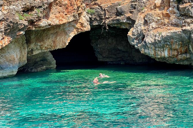 Vlore: Dafina Bay and Haxhi Ali Cave Private Speedboat Tour - St. Vasil Beach and the walk to St. Koli Bay