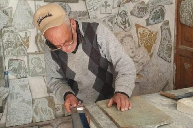 Walking Tour Baazar – The Argjiro Castle – Zekate house - Starting among the craftspeople of Gjirokaster Bazaar